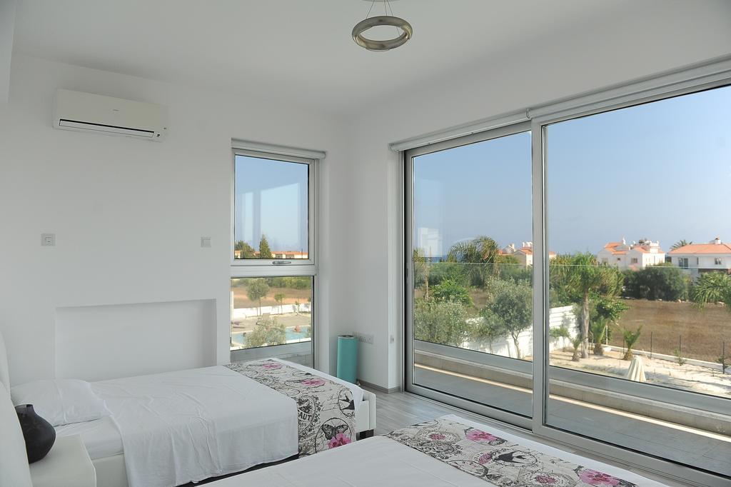 Villa Kalypso Agia Napa Buitenkant foto